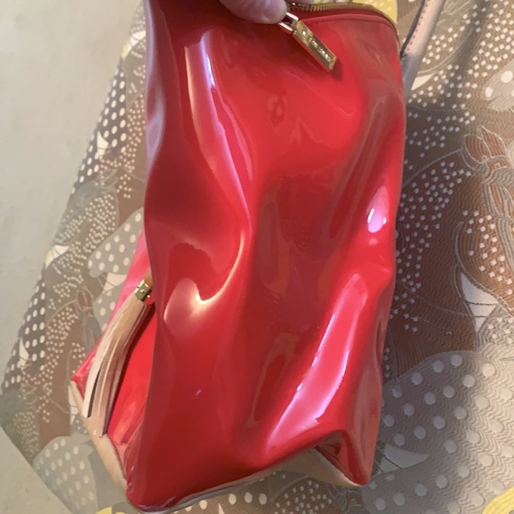 Large Anne Klein Patent Leather Red Bag - Picture 5 of 10